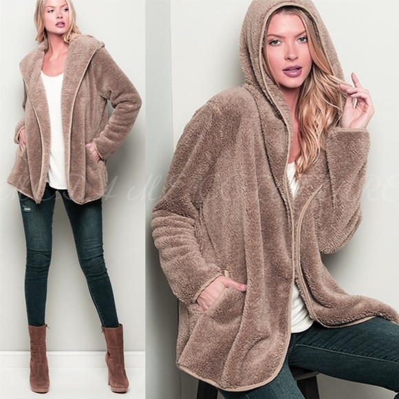 MODA ME COUTURE Sweaters - Soft Hooded Sherpa Fur Teddi Jacket - Tan